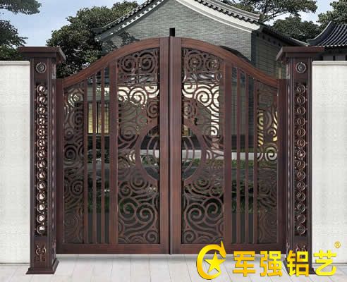 铝艺庭院大门夏季如何保养